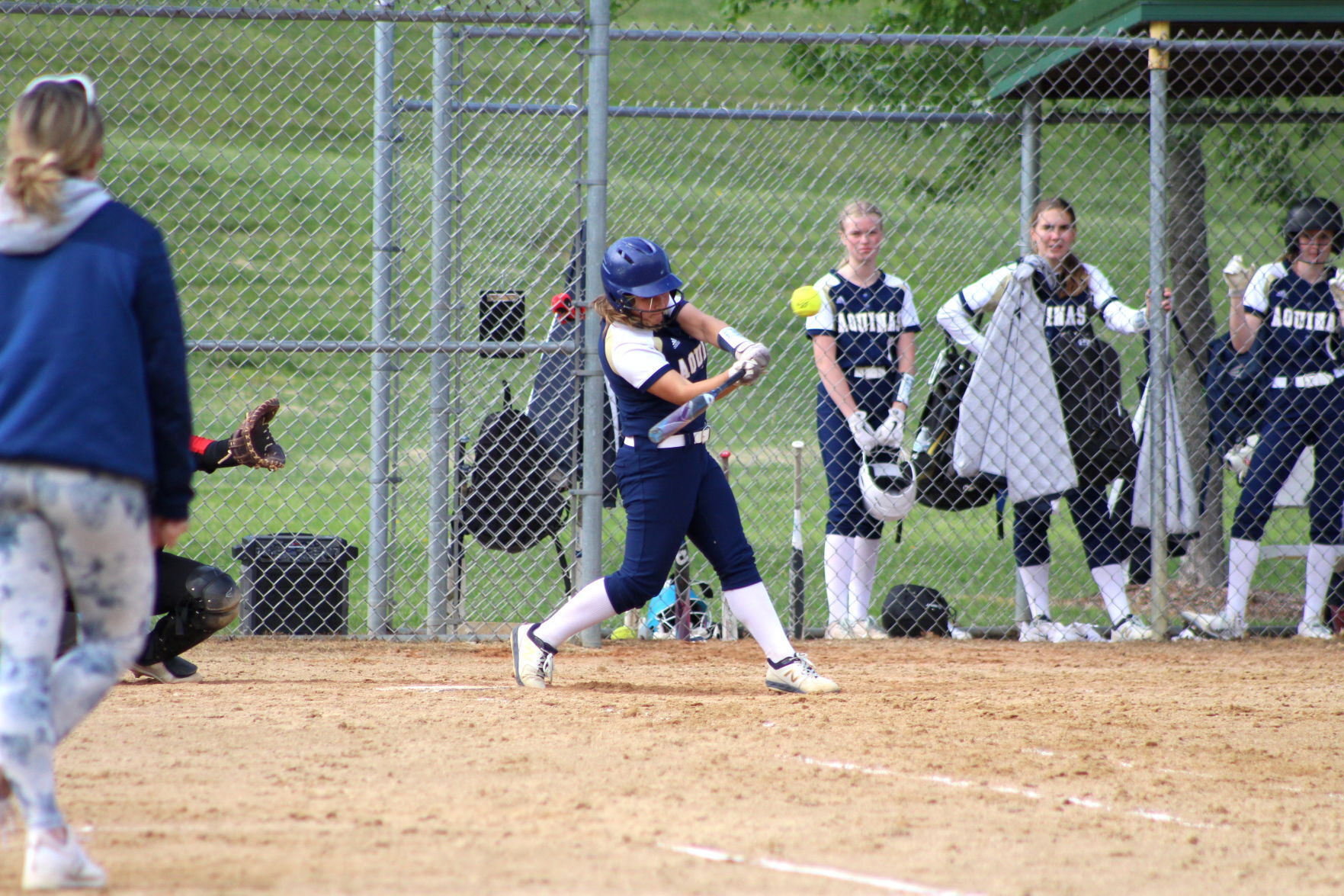 Elie Klar hits a pitch